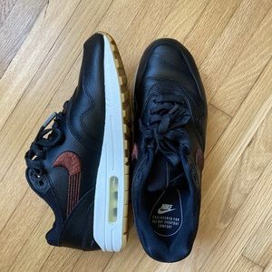 Nike Air Max 1 87 Black leather Copper Sneakers women’s US 8.5 Euro 40